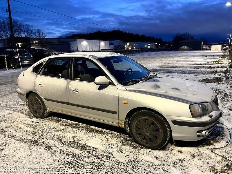 Begagnad 2005 Hyundai Elantra Halvkombi | 7 500 kr - Bild 1/1