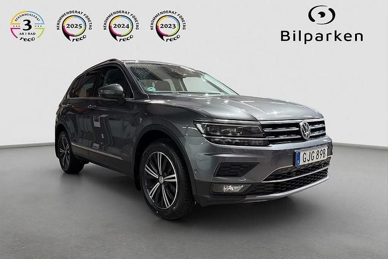 Grå Begagnad 2019 VW Tiguan GT SUV | 229 990 kr (Marknadspris) - Bild 1/4