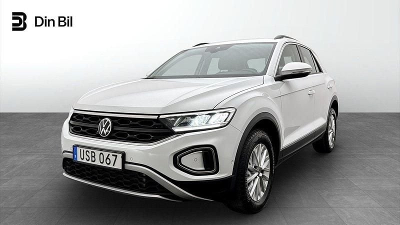 Vit Begagnad 2023 VW T-Roc Life SUV | 289 900 kr (Marknadspris) - Bild 1/4