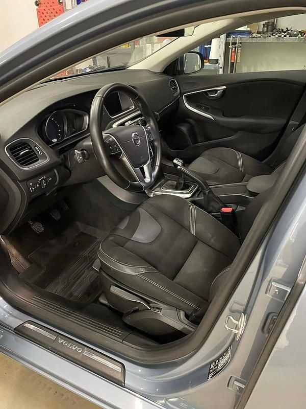 Begagnad Volvo V40 150 HK (110 kW) 2017