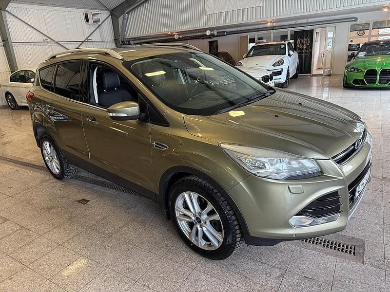 Brun Begagnad 2013 Ford Kuga Titanium SUV | 89 900 kr (Marknadspris) - Bild 1/4