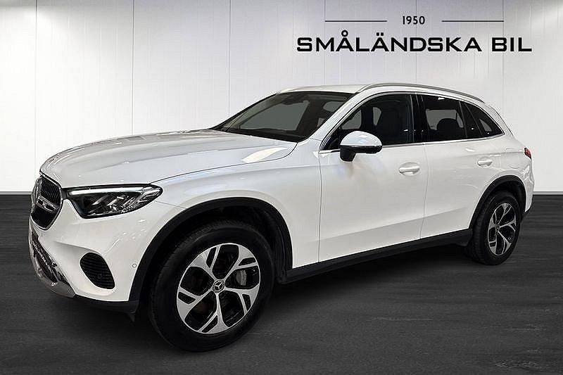 Vit Begagnad 2023 Mercedes GLC300e Avantgarde SUV | 549 000 kr (Marknadspris) - Bild 1/4