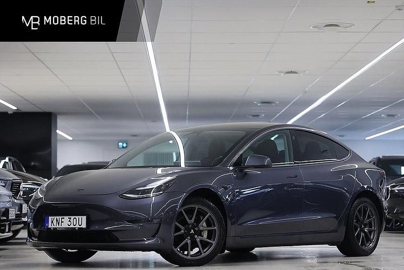Grå Begagnad 2019 Tesla Model 3 Sedan | 229 900 kr (Marknadspris) - Bild 1/2