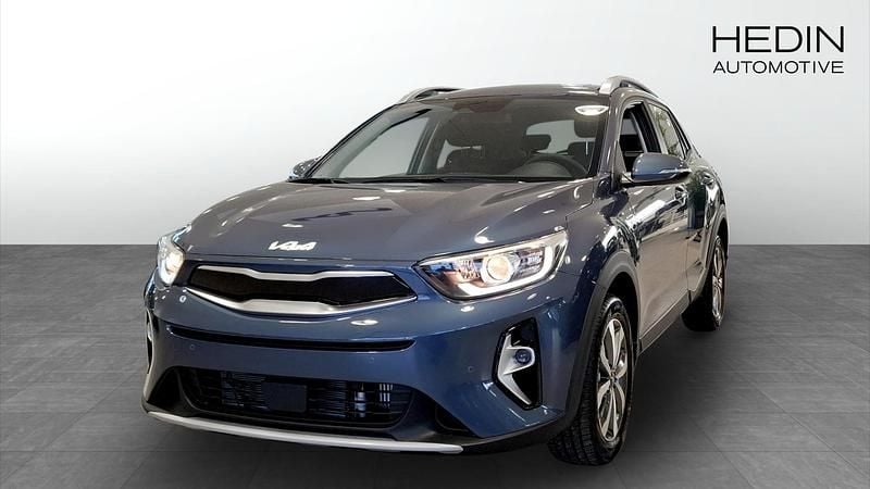 Blå Ny 2025 Kia Stonic SUV | 257 670 kr (Marknadspris) - Bild 1/4