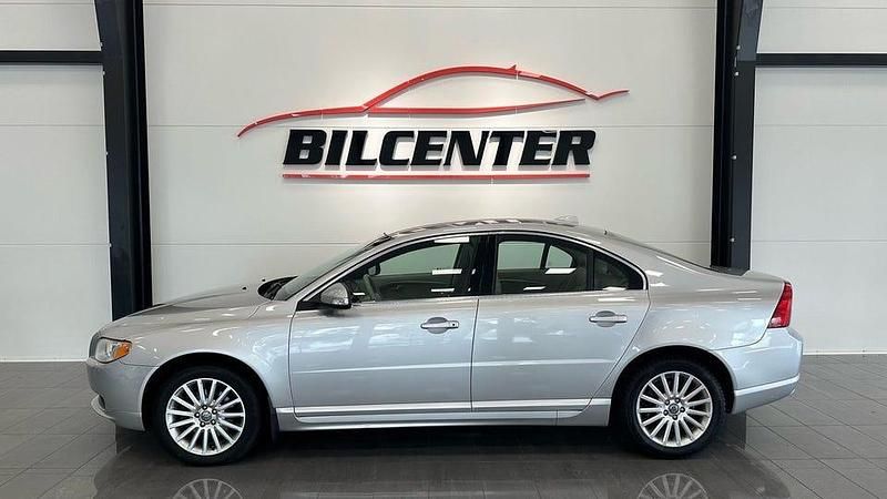 Ljusgrå (grå) Begagnad 2007 Volvo S80 Summum Sedan | 84 900 kr (Dyr) - Bild 1/4