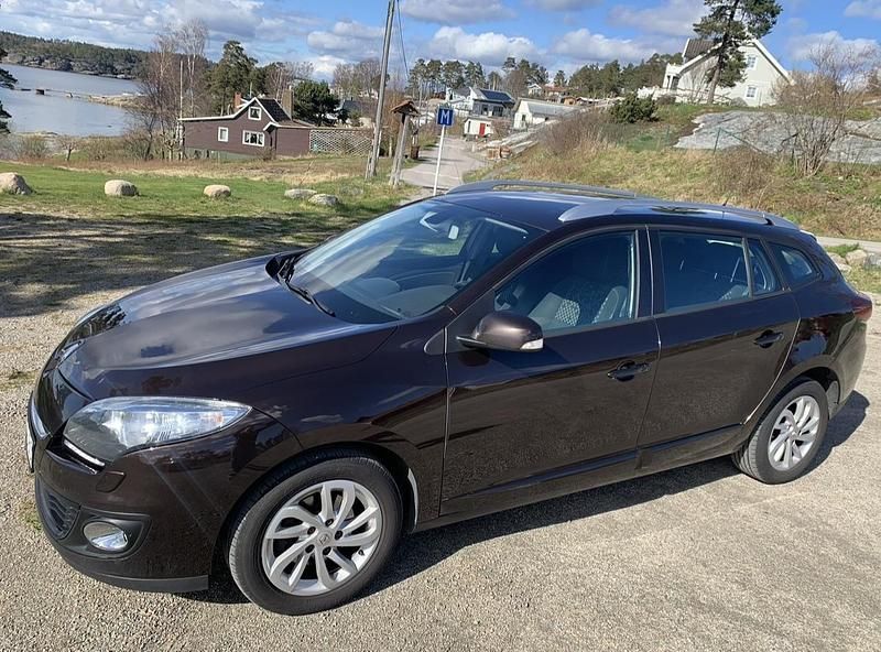 Brun Begagnad 2013 Renault Mégane GrandTour Kombi | 39 000 kr (Marknadspris) - Bild 1/4