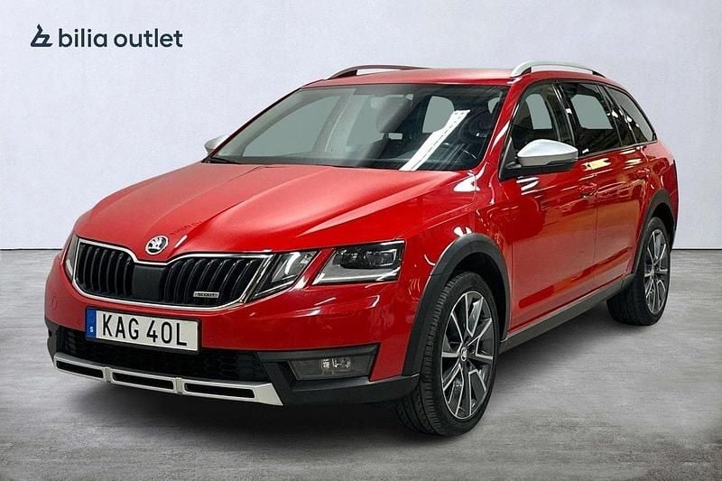 Röd Begagnad 2019 Skoda Octavia Scout Kombi | 214 900 kr (Marknadspris) - Bild 1/4