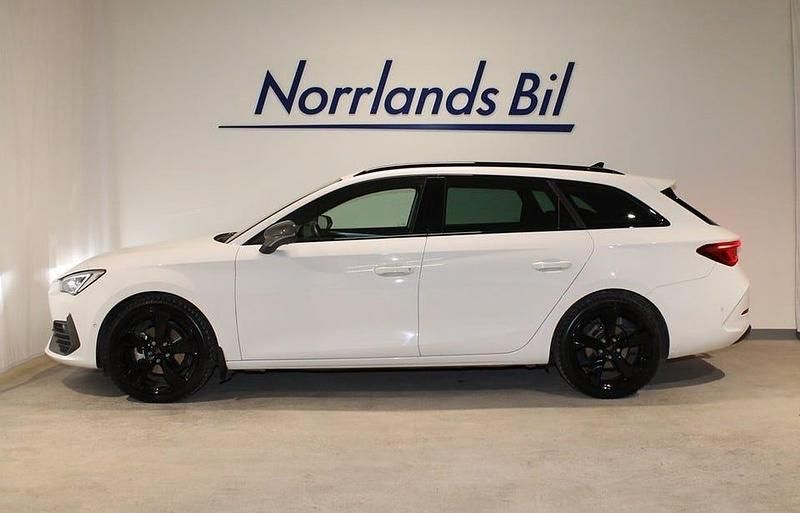 Begagnad Cupra Leon 150 HK (110 kW) 2024 Vit (candy white) Kombi