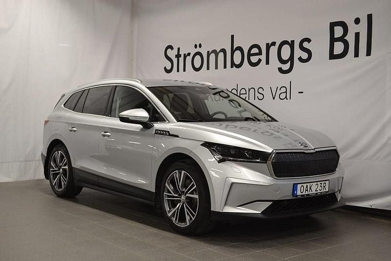 Silver Begagnad 2022 Skoda Enyaq iV SUV | 415 000 kr (Marknadspris) - Bild 1/4