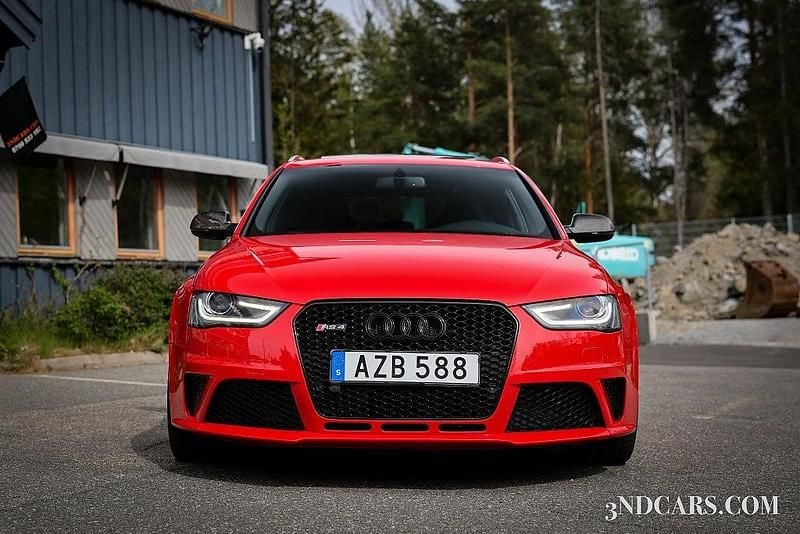 Begagnad Audi RS4 451 HK (331 kW) 2014 Röd Kombi