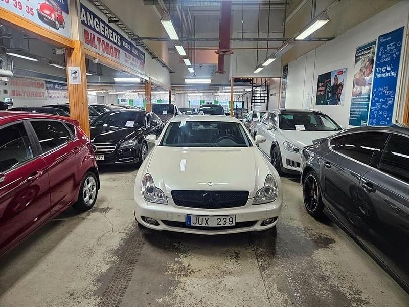 Begagnad Mercedes CLS350 292 HK (214 kW) 2007 Vit Sportkupé