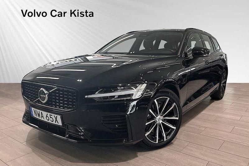 Svart Begagnad 2024 Volvo V60 Plus Kombi | 498 900 kr (Marknadspris) - Bild 1/3