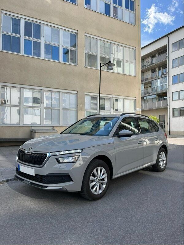 Grå Begagnad 2021 Skoda Kamiq SUV | 179 000 kr (Bra pris) - Bild 1/4