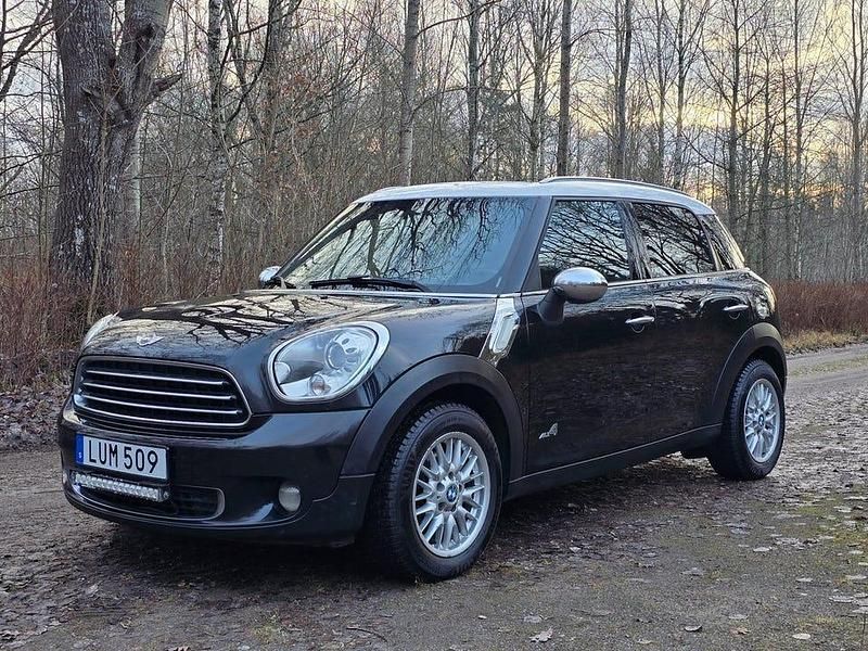 Svart Begagnad 2011 Mini Cooper D Countryman SUV | 71 900 kr (Marknadspris) - Bild 1/4