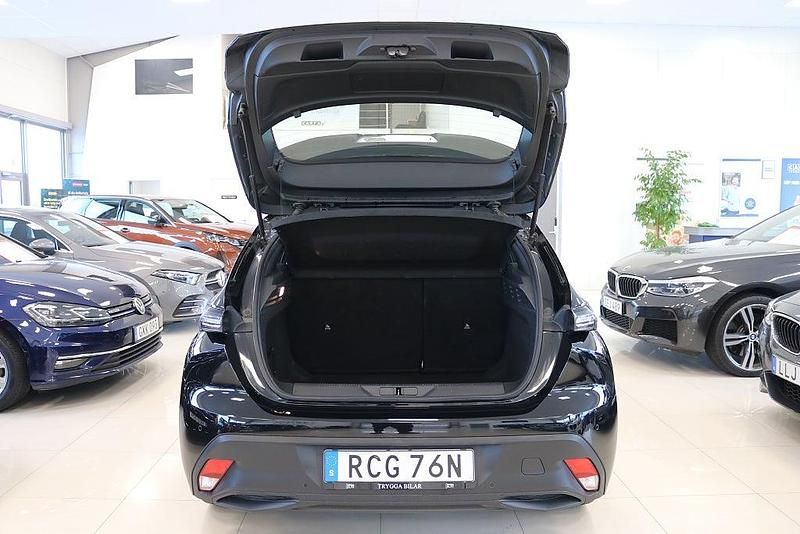 Begagnad Peugeot 308 131 HK (96 kW) 2022 Svart Halvkombi