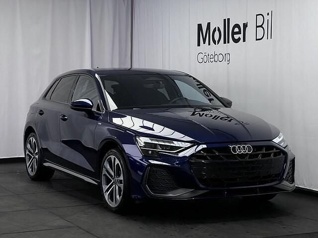 Begagnad Audi A3 S-Line 150 HK (110 kW) 2025 Navarrablå metallic