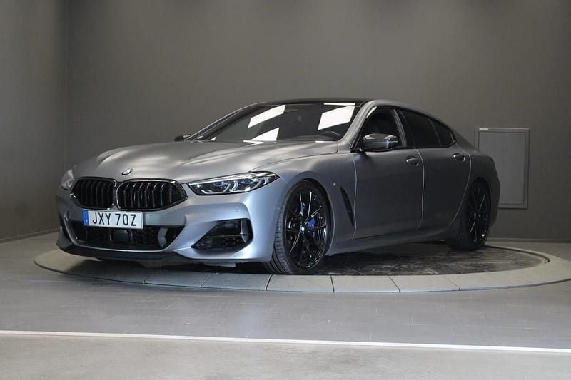 Blå Begagnad 2020 BMW M850 Shadowline Sportkupé | 829 000 kr (Superpris) - Bild 1/4