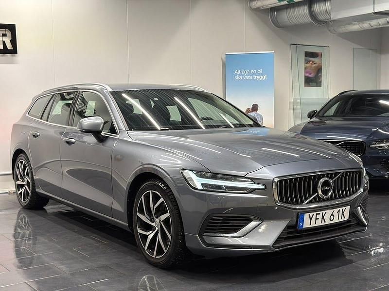 Begagnad Volvo V60 Inscription 392 HK (288 kW) 2021 Grå Kombi