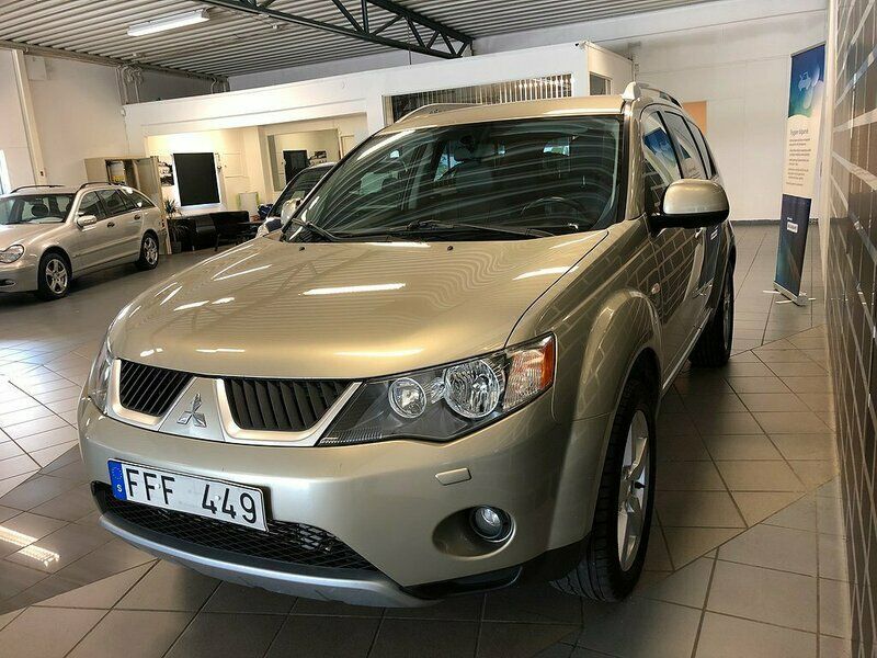 Begagnad Mitsubishi Outlander 140 HK (102 kW) 2007 Ljusbrun (brun) SUV