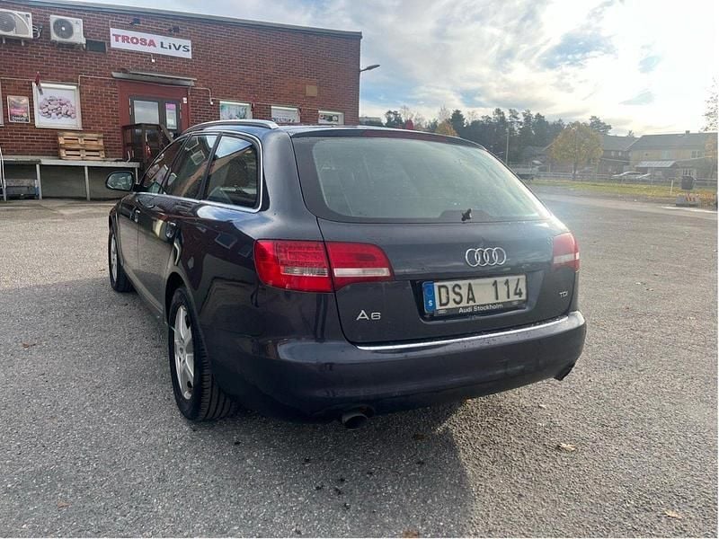 Grå Begagnad 2011 Audi A6 Business Kombi | 50 000 kr (Marknadspris) - Bild 1/4