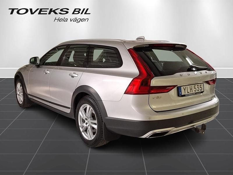 Begagnad Volvo V90 CC 2017 Silver Kombi