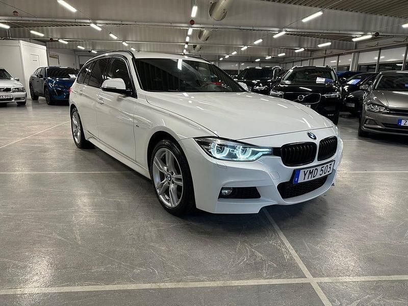 Begagnad BMW 320 M Sport 190 HK (139 kW) 2018 Vit Kombi