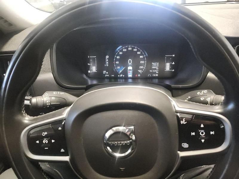 Begagnad Volvo V90 Kinetic 150 HK (110 kW) 2018 Silver Kombi