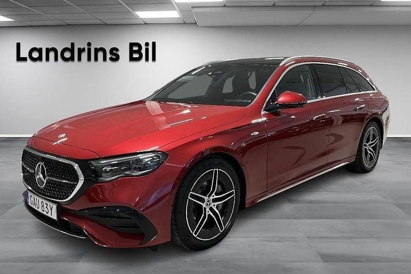 Manufaktur patagonienröd metallic Begagnad 2025 Mercedes E300 AMG line Kombi | 709 900 kr (Marknadspris) - Bild 1/4