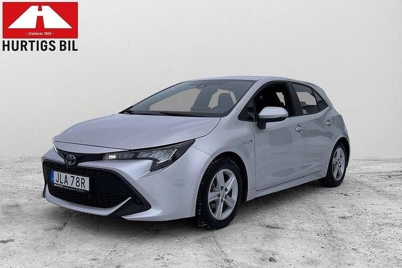 Begagnad Toyota Corolla Hybrid Active 122 HK (89 kW) 2019 Silver Halvkombi