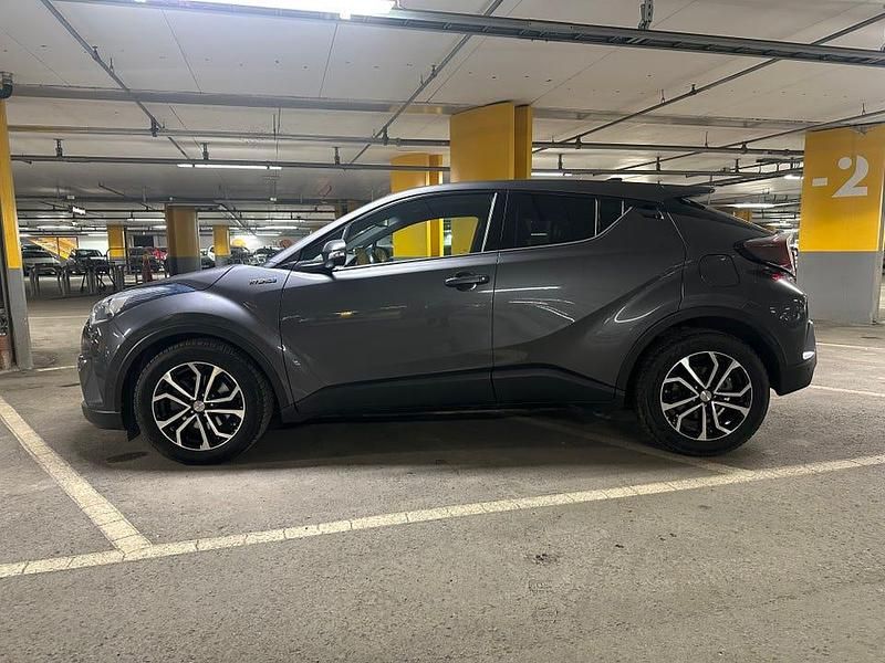 Begagnad Toyota C-HR 122 HK (89 kW) 2017 SUV