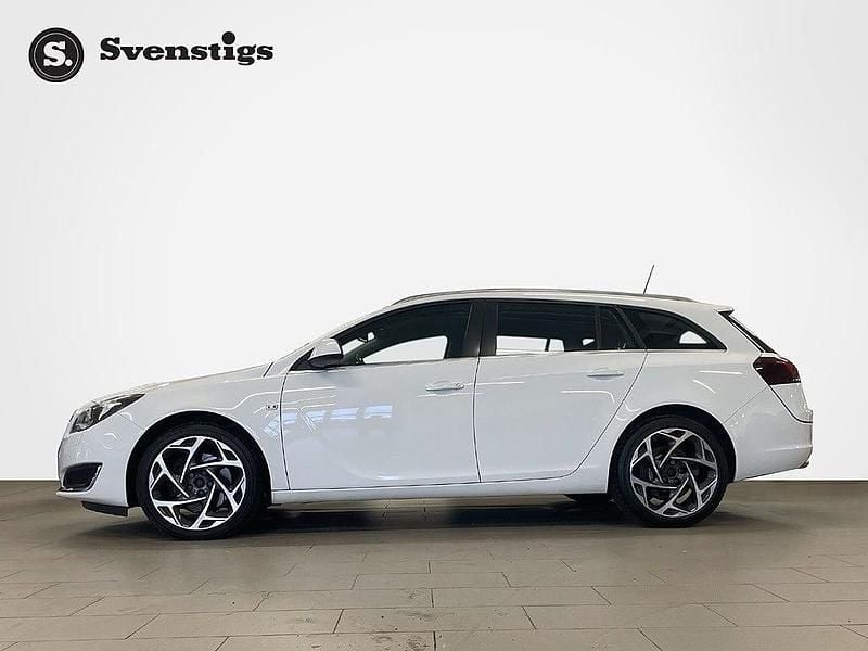 Begagnad Opel Insignia 250 HK (183 kW) 2016 Vit Kombi