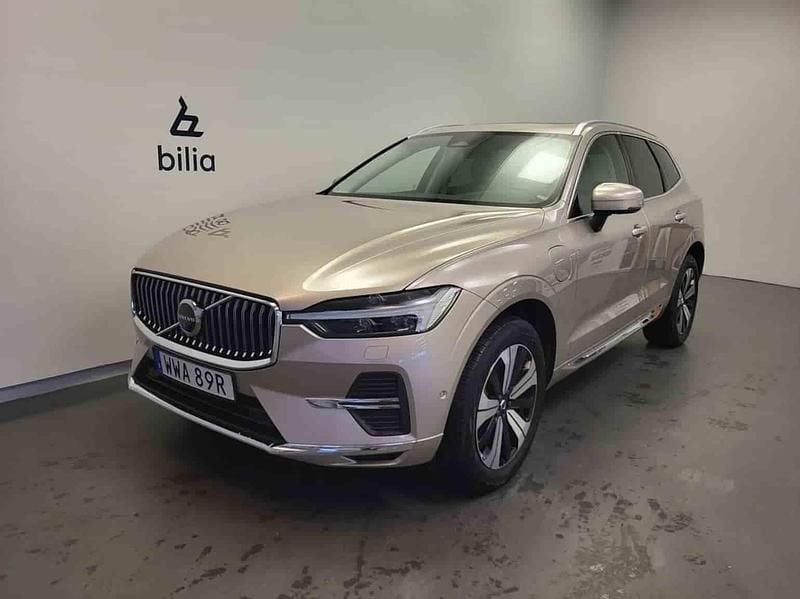 Grå Begagnad 2025 Volvo XC60 SUV | 599 500 kr (Dyr) - Bild 1/1
