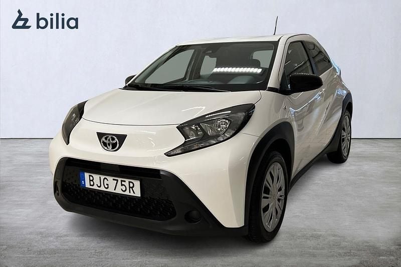 Begagnad Toyota Aygo X Play 72 HK (52 kW) 2022 Vit SUV