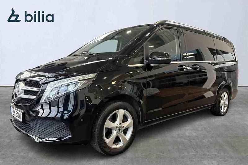 Svart Begagnad 2020 Mercedes V300 Minibuss | 559 000 kr - Bild 1/1