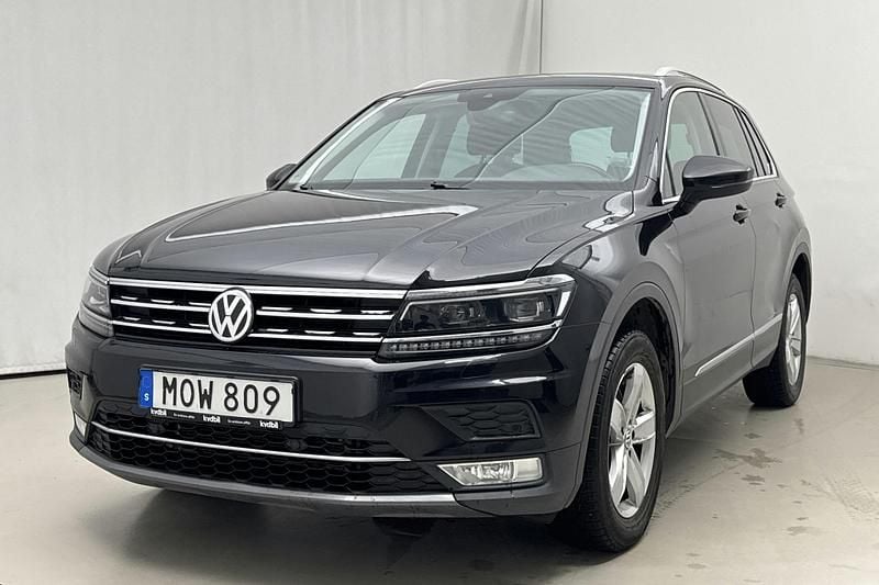 Svart Begagnad 2017 VW Tiguan SUV | 235 000 kr (Bra pris) - Bild 1/4
