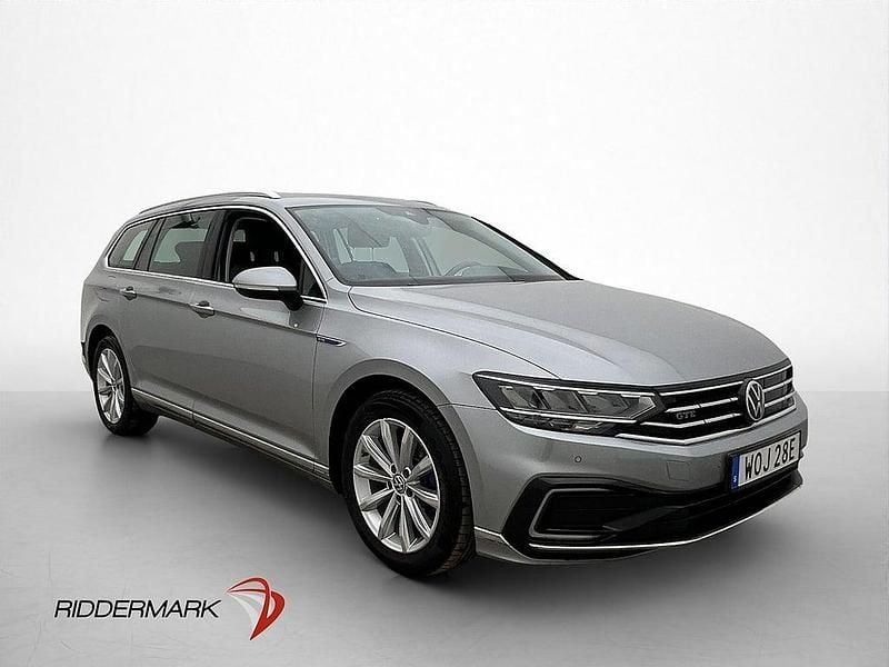 Begagnad VW Passat GTE 218 HK (160 kW) 2020 Silver Kombi