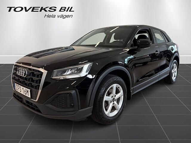 Brilliantsvart Begagnad 2022 Audi Q2 Proline SUV | 259 900 kr (Marknadspris) - Bild 1/4