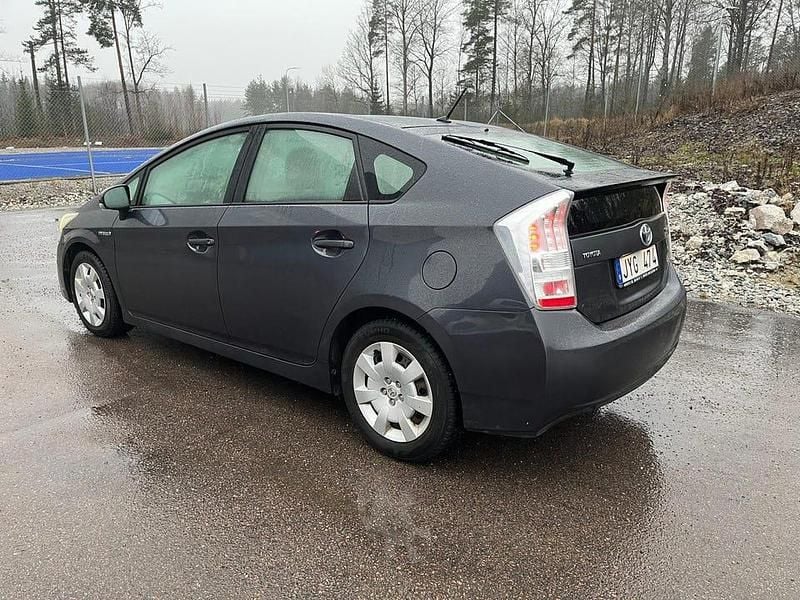 Begagnad Toyota Prius 136 HK (100 kW) 2010 Halvkombi
