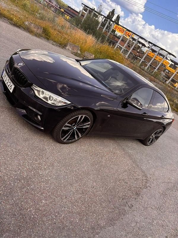 Bmw orginal mörkblå Begagnad 2016 BMW 420 Sportkupé | 135 000 kr (Bra pris) - Bild 1/4