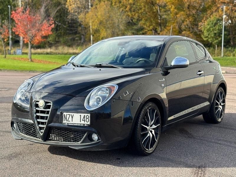 Svart Begagnad 2014 Alfa Romeo MiTo Distinctive Halvkombi | 50 000 kr - Bild 1/4