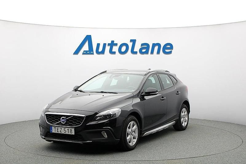 Begagnad Volvo V40 Summum 190 HK (139 kW) 2014 Svart Halvkombi