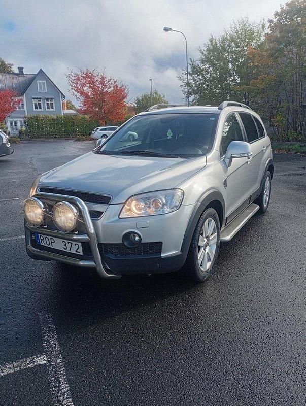 Grå Begagnad 2008 Chevrolet Captiva SUV | 38 000 kr (Bra pris) - Bild 1/4
