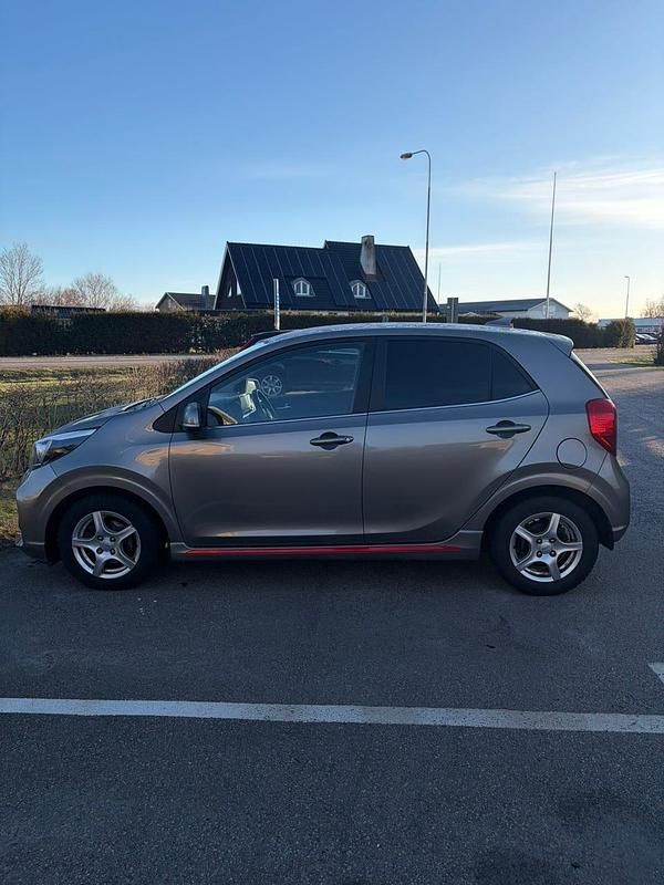 Begagnad Kia Picanto 100 HK (73 kW) 2019 Halvkombi