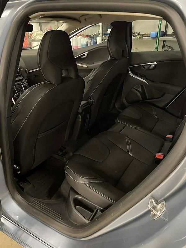 Begagnad Volvo V40 150 HK (110 kW) 2017