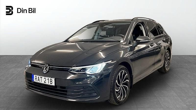 Grå Begagnad 2023 VW Golf VIII Kombi | 299 900 kr (Lite dyr) - Bild 1/4