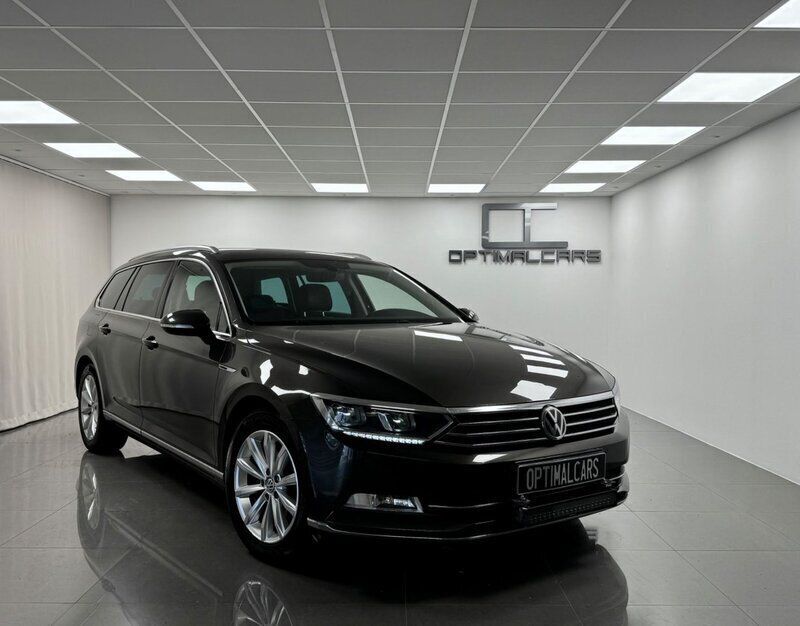 Brun Begagnad 2015 VW Passat Executive Kombi | 159 900 kr (Marknadspris) - Bild 1/4