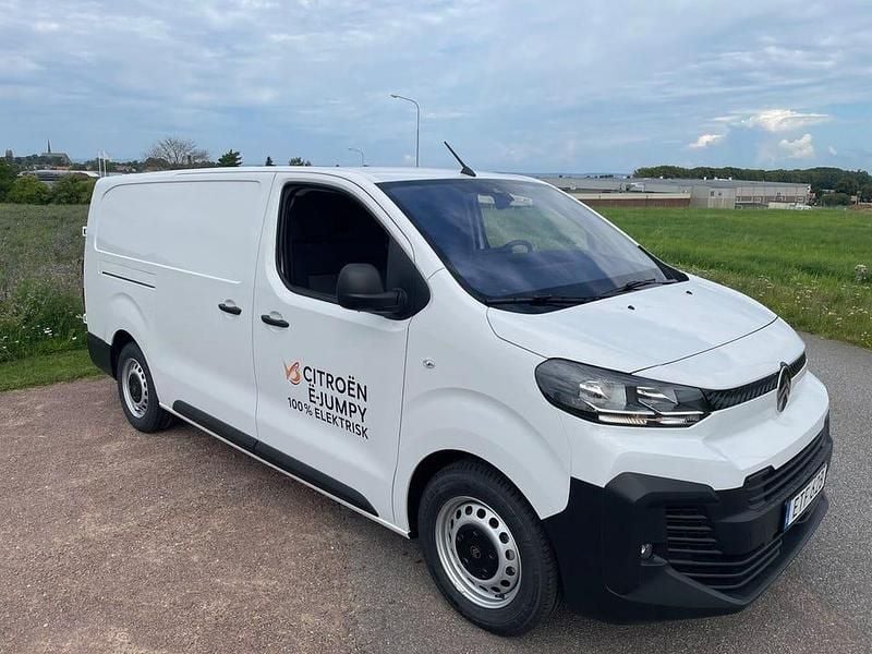 Begagnad Citroën e-Jumpy 100 kW (136 HK) 2024 Vit Minibuss