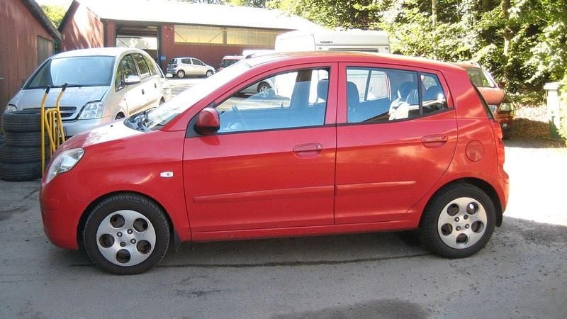 Röd Begagnad 2008 Kia Picanto 4 Halvkombi | 26 900 kr (Marknadspris) - Bild 1/3