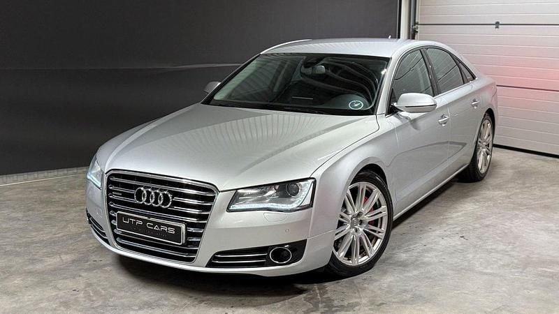 Silver Begagnad 2010 Audi A8 Comfort Sedan | 129 800 kr - Bild 1/4