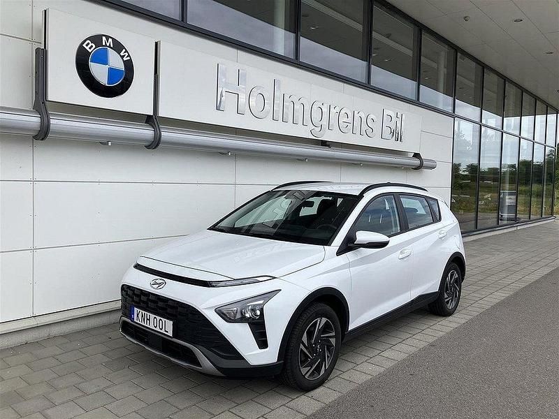 Vit Begagnad 2022 Hyundai Bayon Essential SUV | 169 500 kr (Marknadspris) - Bild 1/3